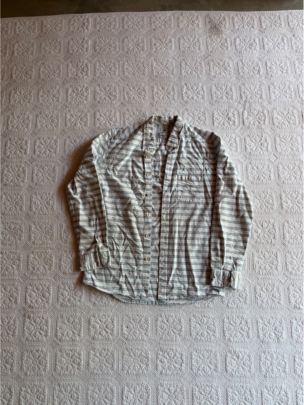 Quiksilver Men's Long Sleeve Button-Up Shirt Striped Cotton Size small